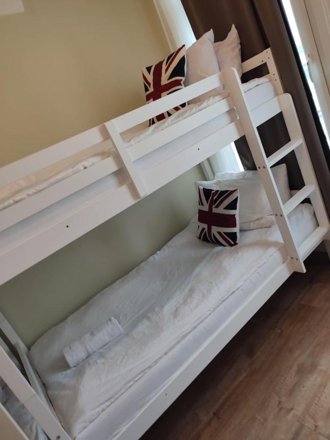 Room At 264 London Eksteriør billede
